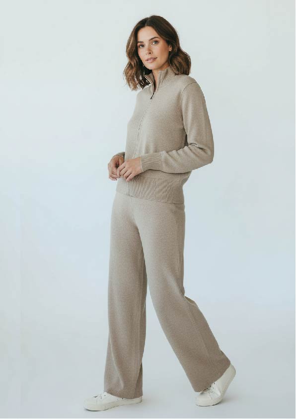 Костюм женский