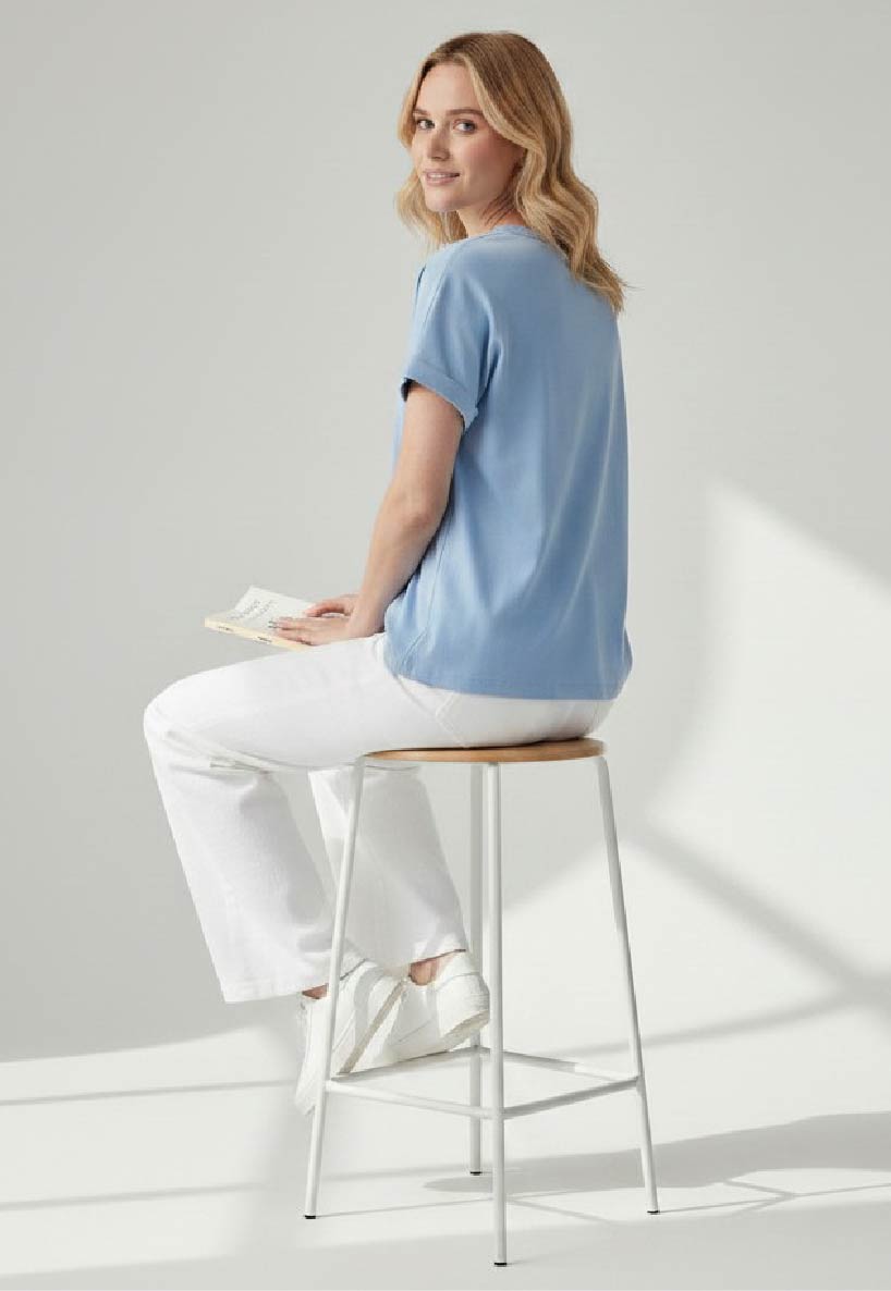 Футболка женская