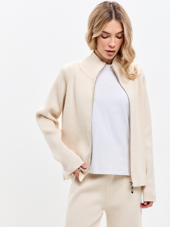 Костюм женский