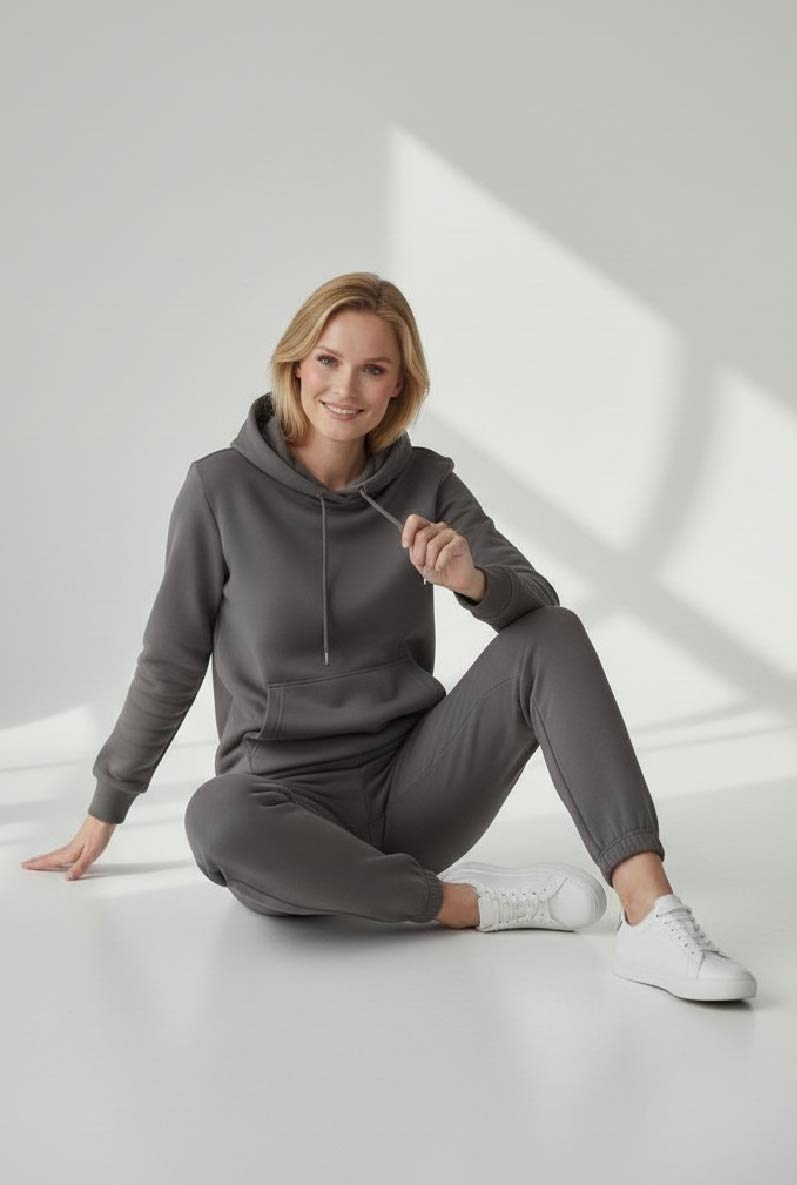 Костюм женский